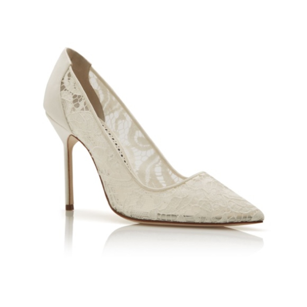 NWT Manolo Blahnik BBLA Bride White Lace Pointed Toe Pumps